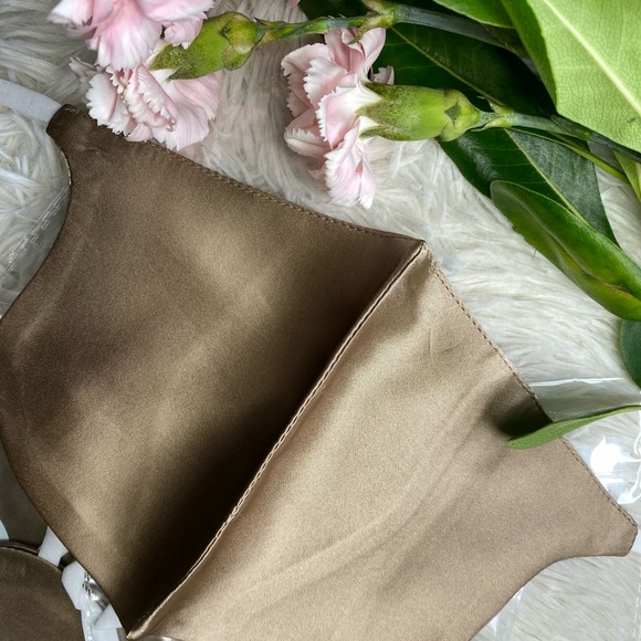 Face mask - Picture 5 of 8